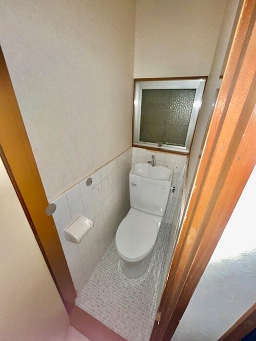 物件内観写真8　(トイレ)