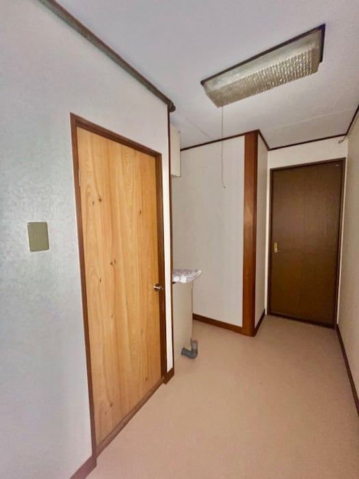 物件内観写真13　(廊下)