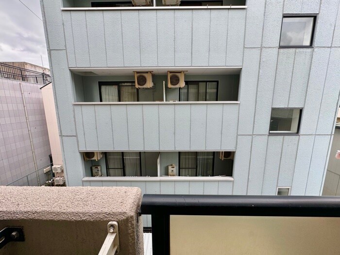 物件内観写真16　(室内からの展望)