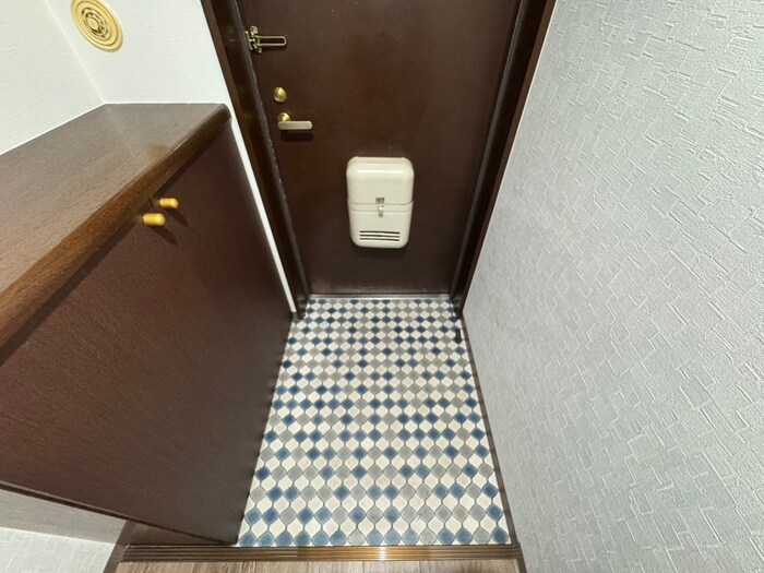 物件内観写真17　(玄関)