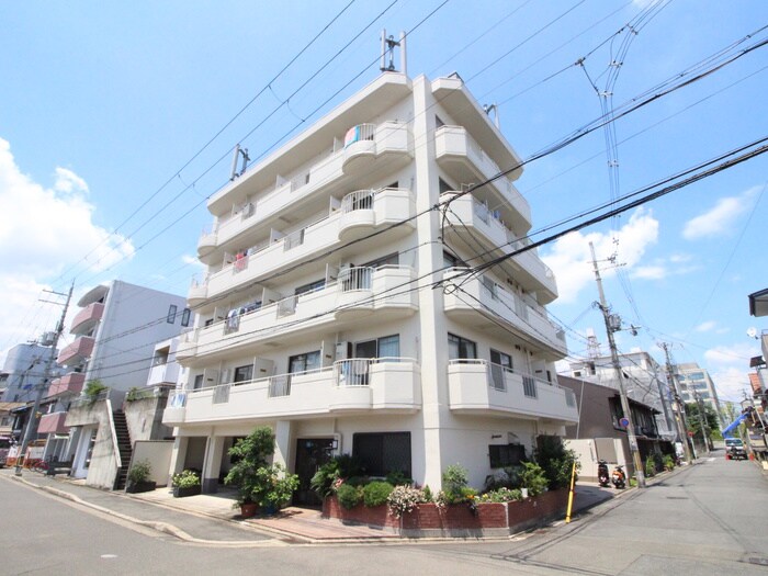 マンションエイトの物件外観写真