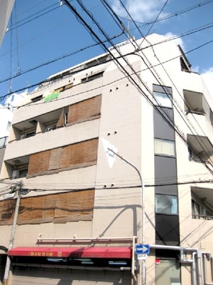 シロハイヌ千代崎外観写真