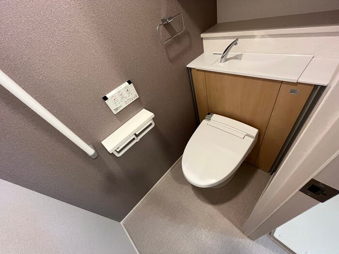 物件内観写真11　(トイレ)