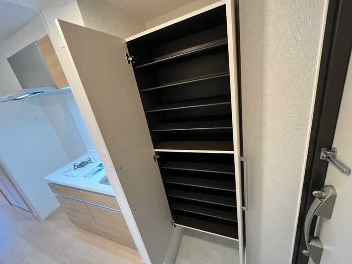 物件内観写真16　(靴箱)