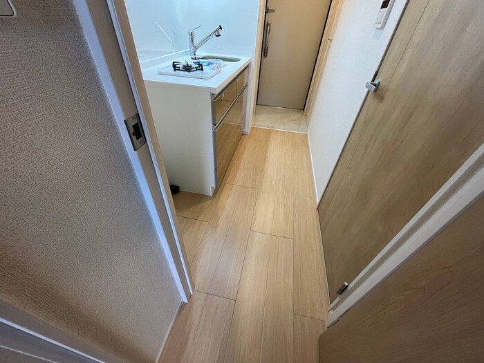 物件内観写真17　(廊下)