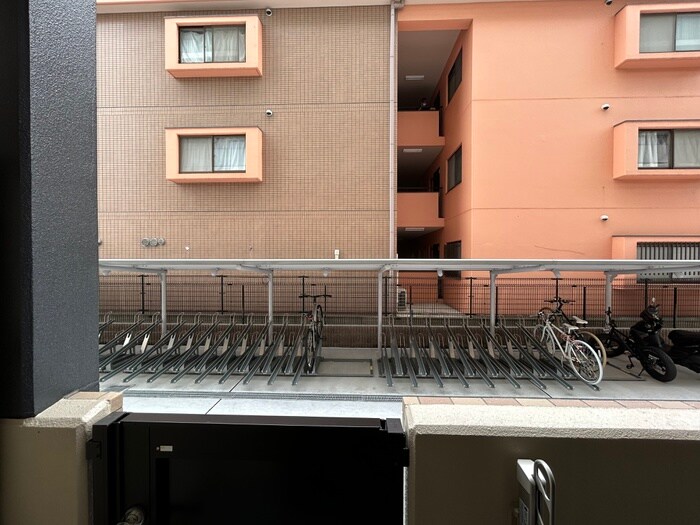 物件内観写真15　(室内からの展望)