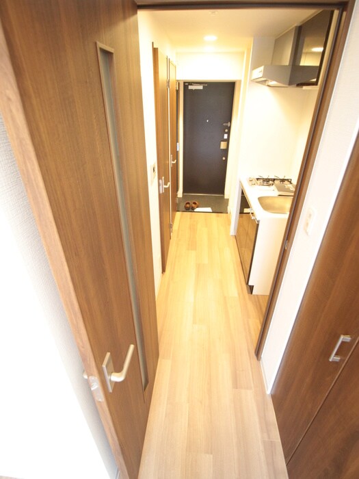 物件内観写真9　(廊下)