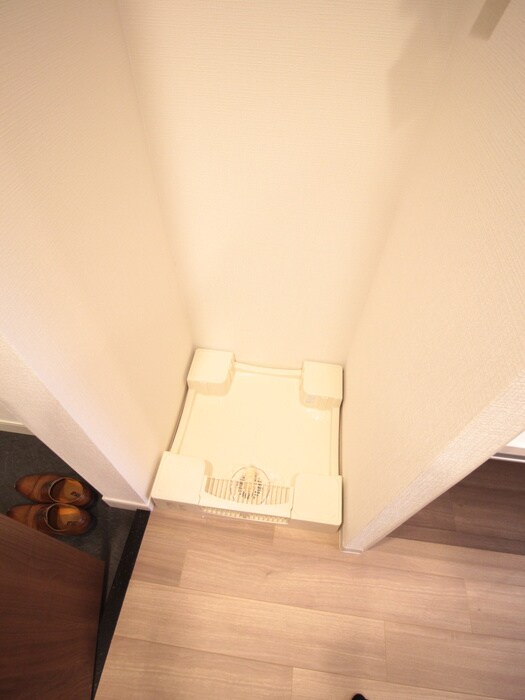 物件内観写真14　(洗濯機置場)