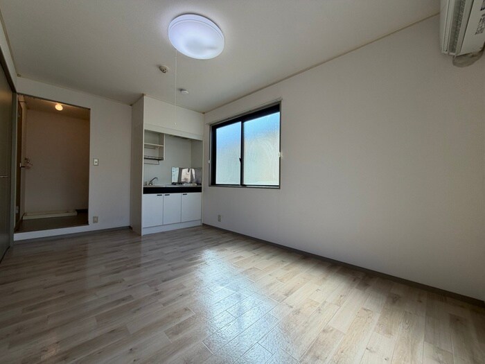 物件内観写真8　(居室)