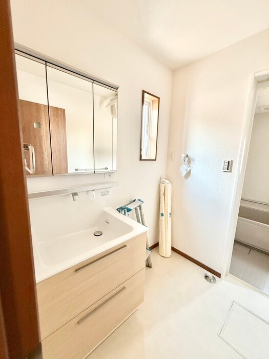 物件内観写真10　(洗面)