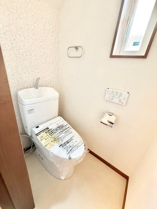 物件内観写真11　(トイレ)