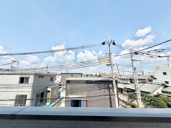 物件内観写真16　(室内からの展望)