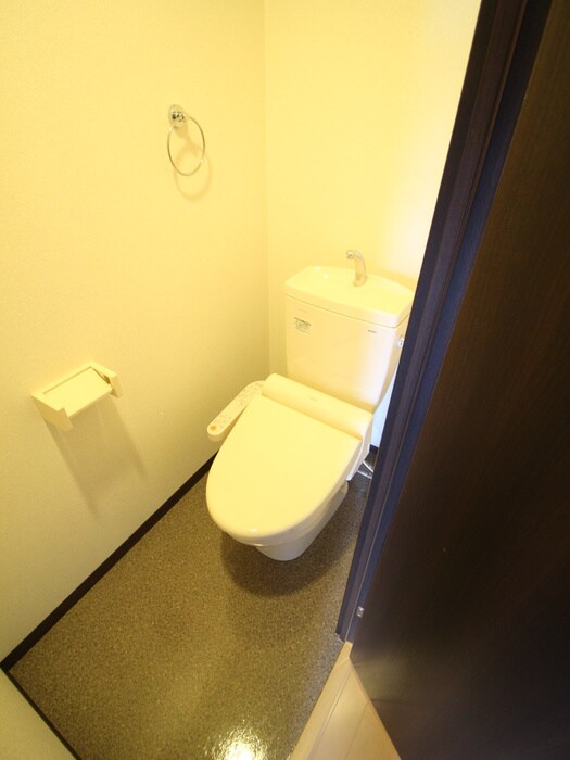 物件内観写真14　(トイレ)