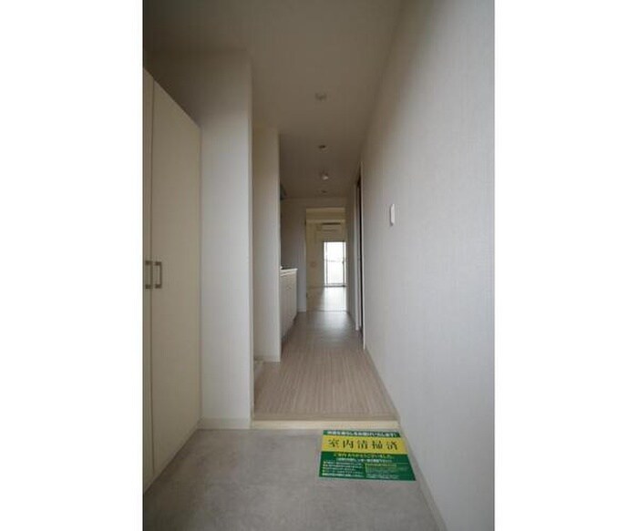 物件内観写真18　(玄関)