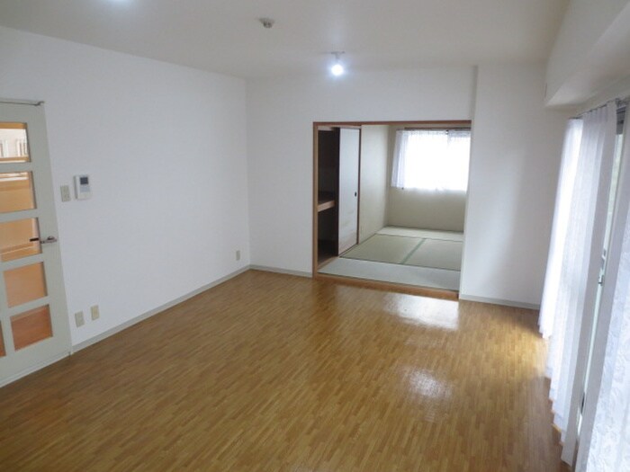 物件内観写真9　(居室)