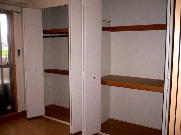 物件内観写真8　(収納)