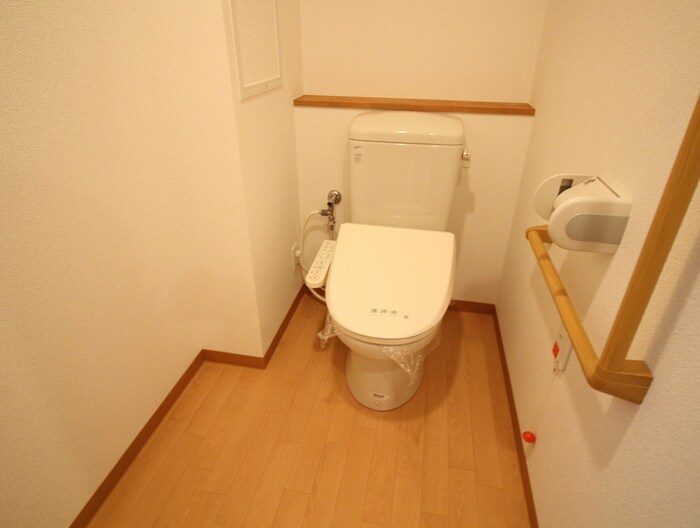 物件内観写真11　(トイレ)