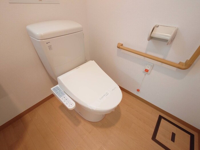 物件内観写真14　(トイレ)