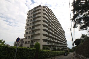 ﾗｳﾞｪﾆ-ﾙ宝塚中山台ﾄﾞｩｼﾞｪ-ﾑ外観写真