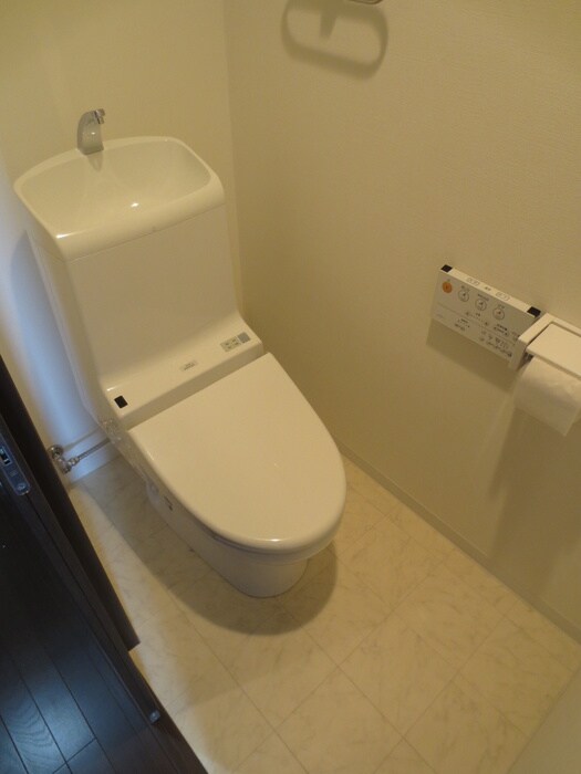 物件内観写真14　(トイレ)