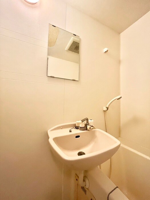 物件内観写真9　(洗面)