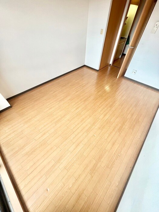 物件内観写真11　(居室)