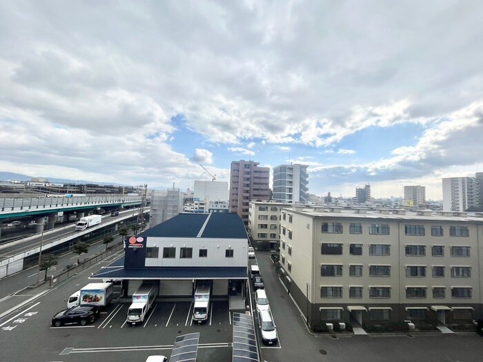 物件内観写真20　(室内からの展望)