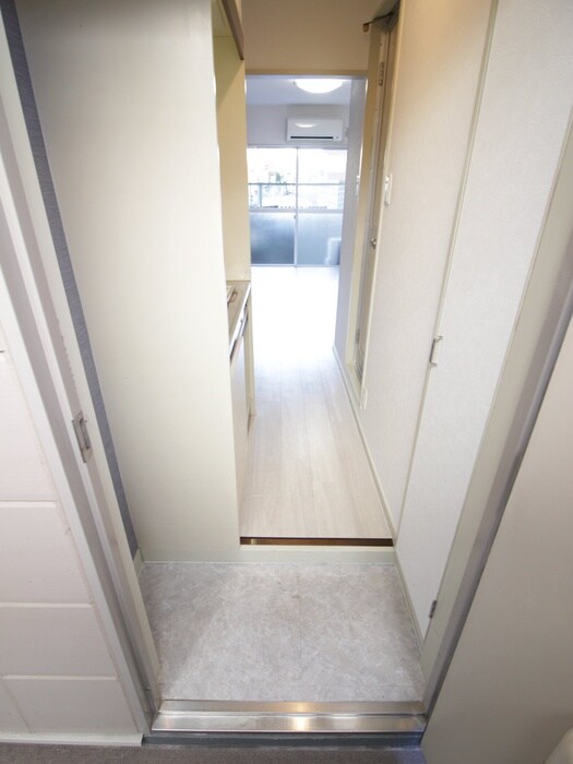 物件内観写真14　(廊下)