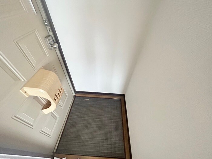 物件内観写真7　(玄関)