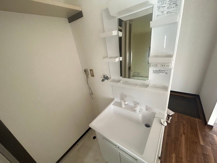 物件内観写真8　(洗面)