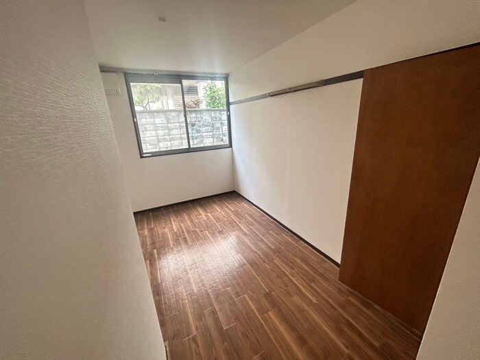 物件内観写真15　(居室)