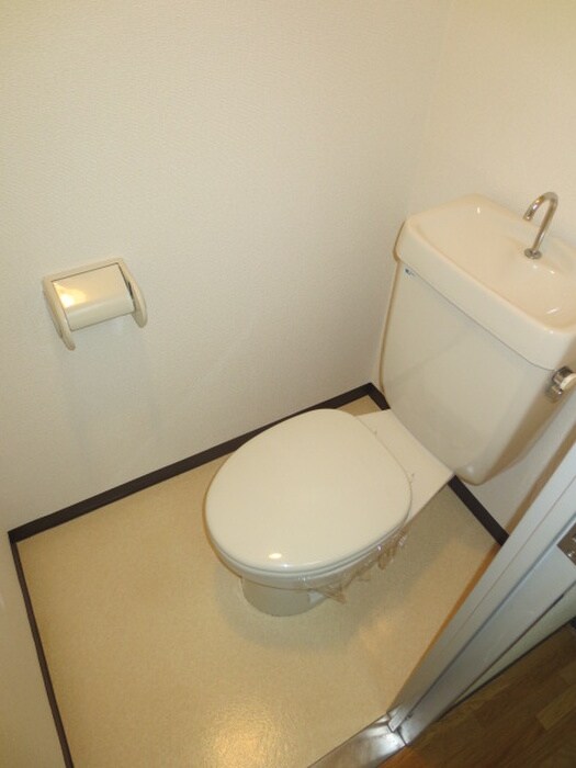 物件内観写真13　(トイレ)