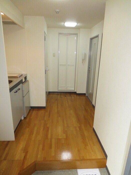 物件内観写真16　(玄関)