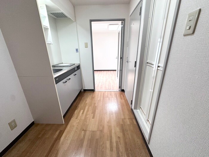 物件内観写真17　(廊下)