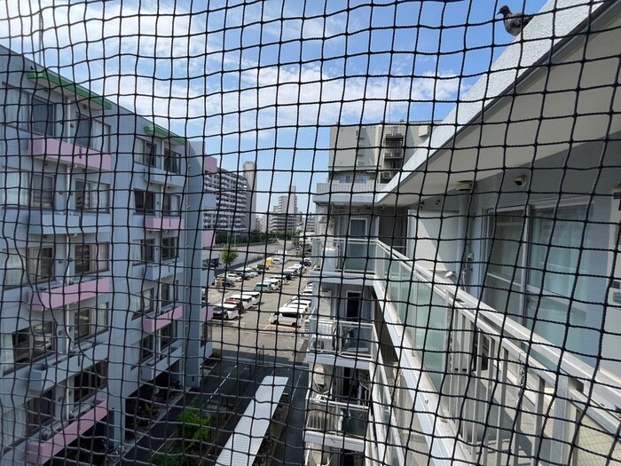 物件内観写真21　(室内からの展望)