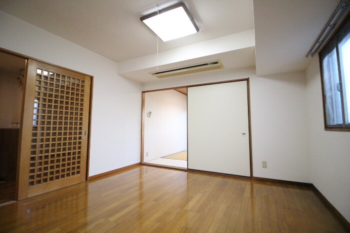 物件内観写真9　(居室)