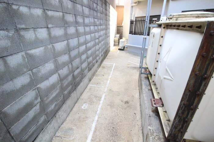 物件外観写真6　(駐輪場)