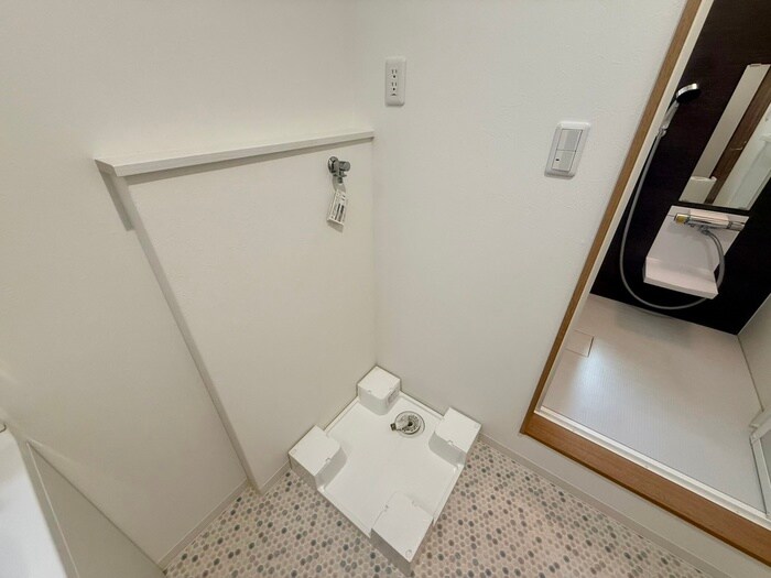 物件内観写真14　(洗濯機置場)