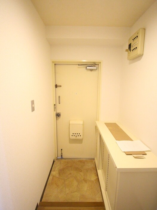 物件内観写真17　(玄関)
