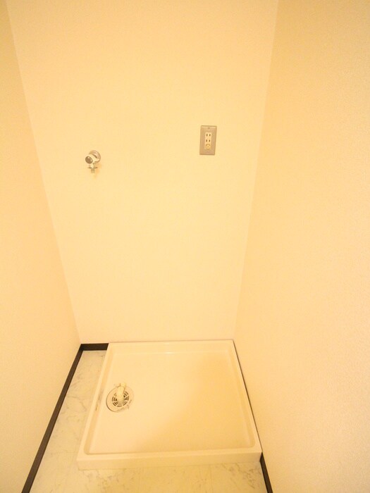 物件内観写真22　(洗濯機置場)