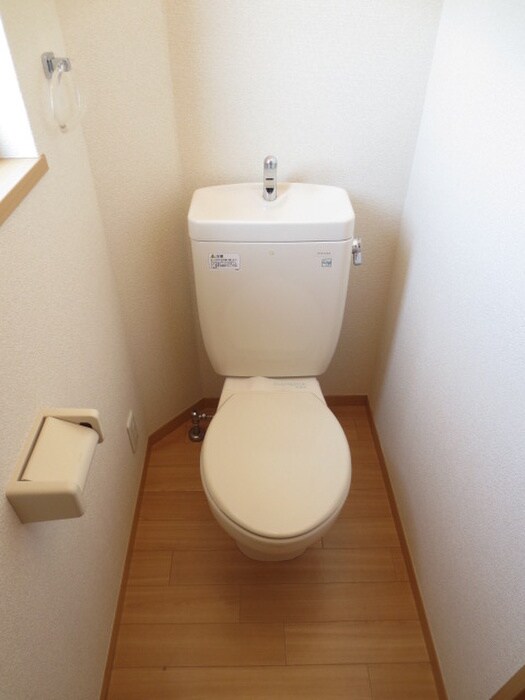 物件内観写真16　(トイレ)