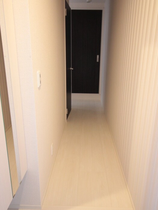 物件内観写真15　(廊下)