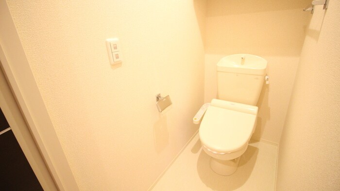 物件内観写真15　(トイレ)