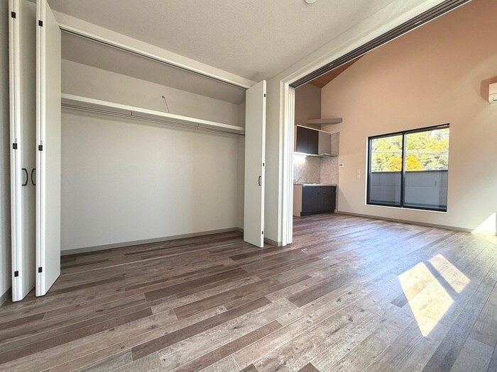 物件内観写真15　(居室)