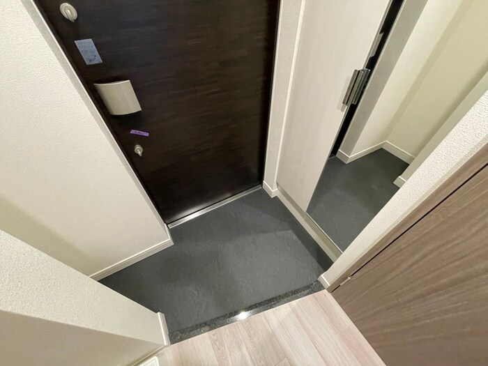物件内観写真22　(玄関)