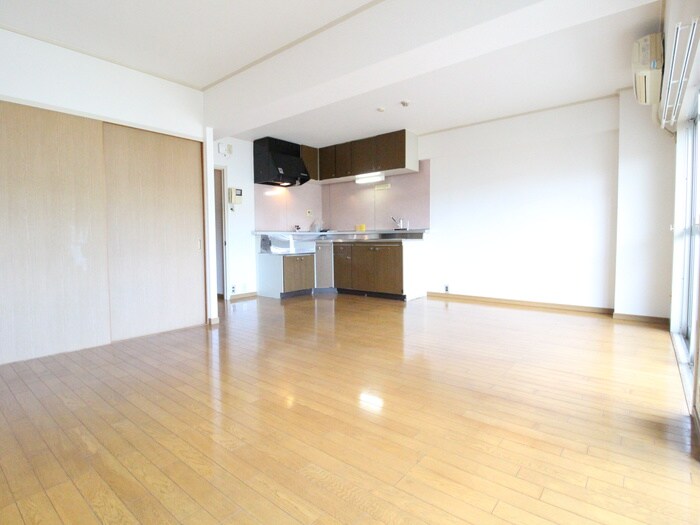 物件内観写真3　(居室)