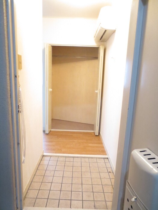 物件内観写真7　(玄関)