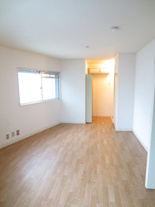 物件内観写真11　(居室)