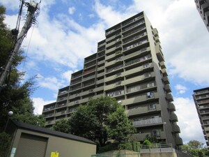 千里中央パ－クヒルズＤ棟(105)外観写真
