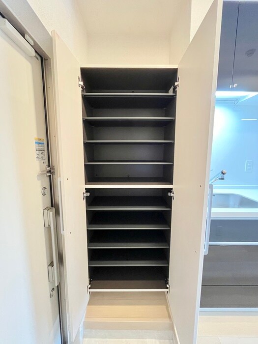 物件内観写真16　(靴箱)